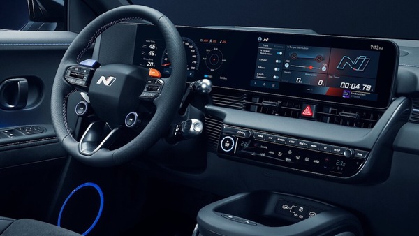 Unpopular opinion: chi vuole ancora un cambio manuale? Le prestazioni? Nulla meglio di un'elettrica