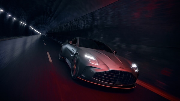 Aston Martin Vantage S prova a rispondere alla Ferrari Amalfi