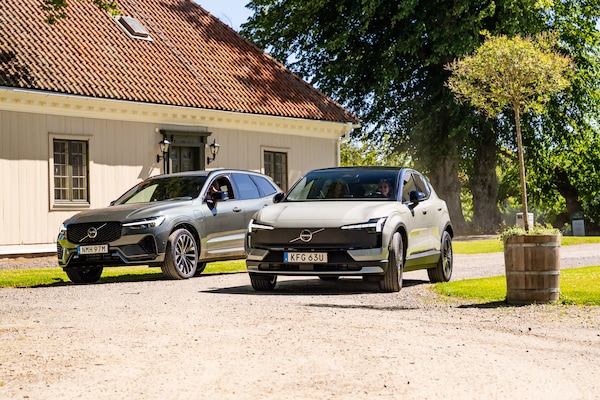 Volvo EX30 Cross Country e XC60 Plug-in, il test