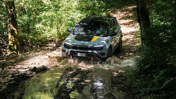 Jeep Avenger 4Xe, con la trazione integrale è pronta a tutto