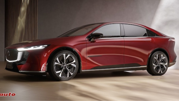 Mazda 6e, il test della nuova berlina elettrica giapponese