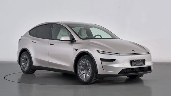 Tesla ha una novità 6 posti in arrivo: no, non è la versione economica