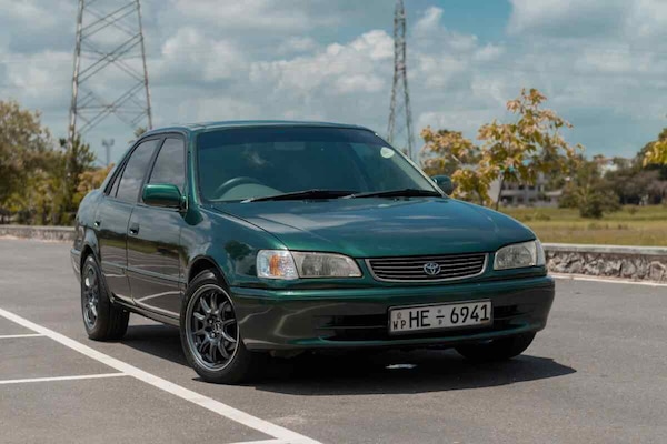 Toyota Corolla da 2 milioni di km: la leggenda che non si è mai fermata