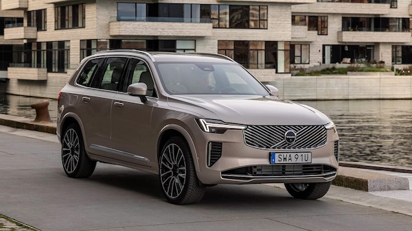 Volvo riorganizza la produzione e annuncia la nuova XC90 con un super ibrido plug-in