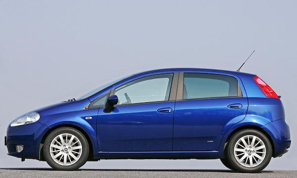 Auto sempre più vecchia in Italia, si cambia solo quando cede