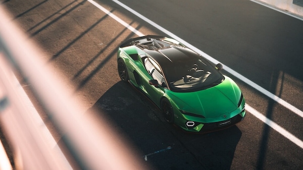 Lamborghini Temerario, la supercar ibrida in pista