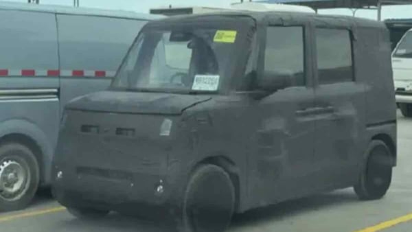 BYD sfida il Giappone con una nuova elettrica da 17.000 euro