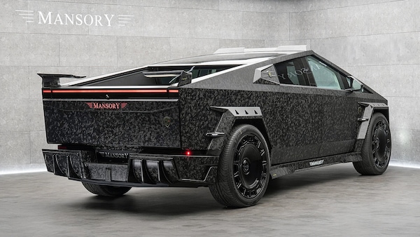 Tesla Cybertruck Elongation EVO, il tuner Mansory esagera ancora