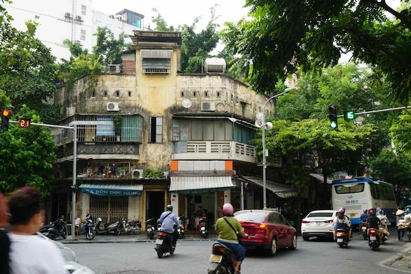 Vietnam, dal 2026 stop alle moto a benzina ad Hanoi: rivoluzione verde in Asia