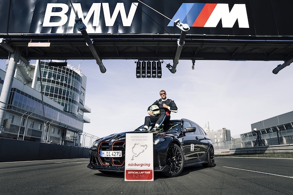 BMW M3 CS Touring 2025, le foto del record al Nurburgring