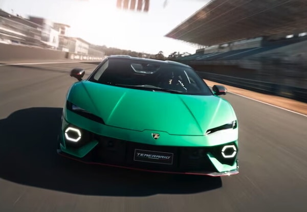 La Lamborghini Temerario è esplosiva