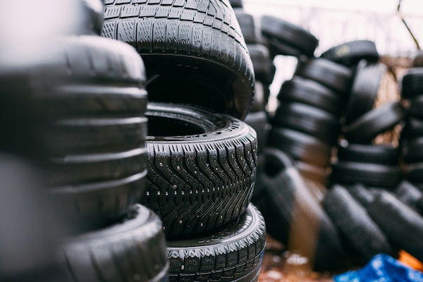 Gomme estive o quattro stagioni? La guida definitiva