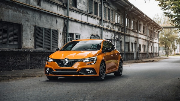 Renault lancia la nuova Clio e la Twingo elettrica al Salone di Monaco 2025