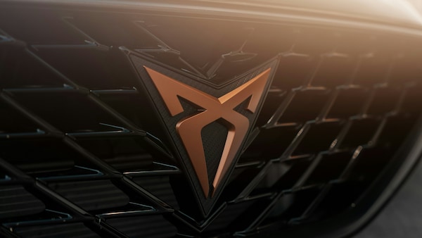 Cupra al Salone di Monaco 2025: Born si rinnova, Raval anticipa il futuro