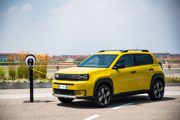 Incentivi auto, fino a 11mila euro per le elettriche: ecco come funzionano
