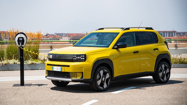 Incentivi auto, fino a 11mila euro per le elettriche: ecco come funzionano