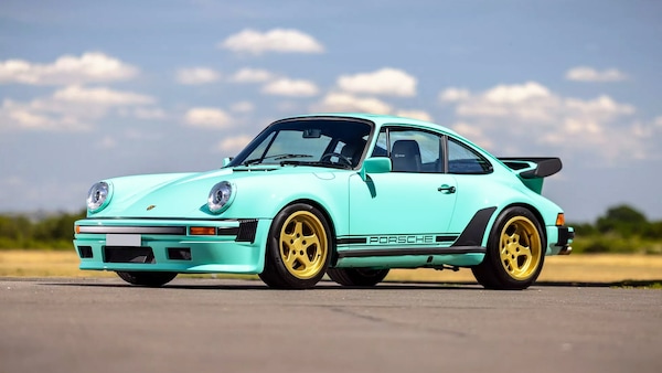 All'asta la Porsche 911 TAG Turbo by Lanzante con motore Formula 1