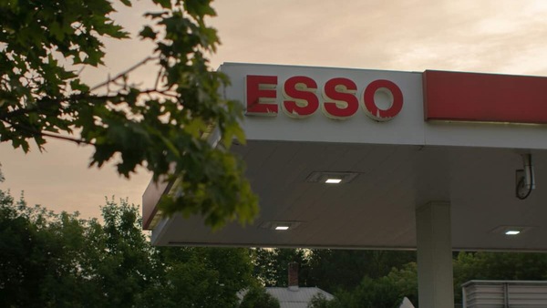 Esso, la rete torna italiana: 1.200 distributori acquistati da sei famiglie