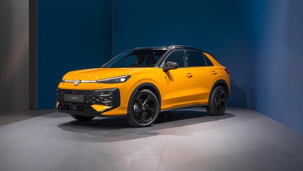 Nuovo Volkswagen T-Roc, radicalmente diverso e con il full hybrid all'orizzonte