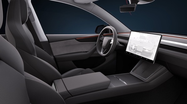 Tesla lancia la nuova Model Y Performance 2025