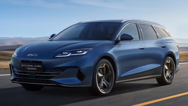 Byd Seal 6 Touring (e berlina), le caratteristiche e quanta strada fa l'ibrido a trazione elettrica