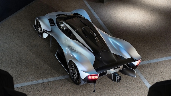 L'Aston Martin Valkyrie di Ricciardo