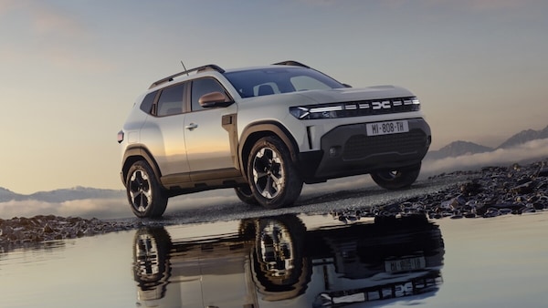 Dacia Duster, novità mild hybrid a GPL con 4x4 elettrico: sarà anche su Bigster