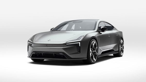 Polestar 5, stile evoluto, 884 cavalli e 670 km di autonomia