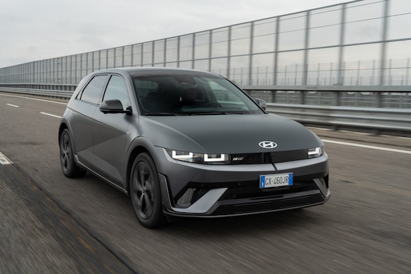 Hyundai al Salone Auto Torino 2025 con la IONIQ 9 e una concept car che rompe gli schemi