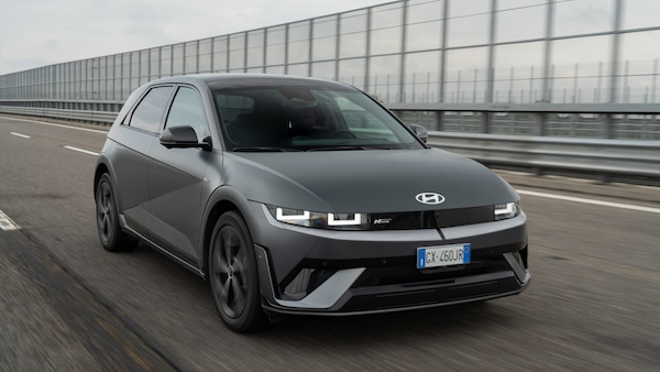 Hyundai al Salone Auto Torino 2025 con la IONIQ 9 e una concept car che rompe gli schemi