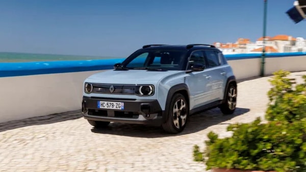 Renault 4 e Renault 5 elettriche con incentivi 2025: anticipo zero e rate da 79 euro