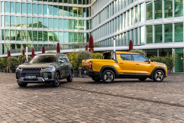 KGM espande la gamma con Torres HEV e Torres EVT