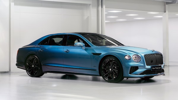 La prima Bentley Flying Spur in tinta “Ombré”: il prezzo è da capogiro