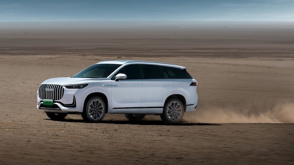 Jaecoo 8 SHS-P: il nuovo maxi SUV plug-in hybrid da oltre 600 CV