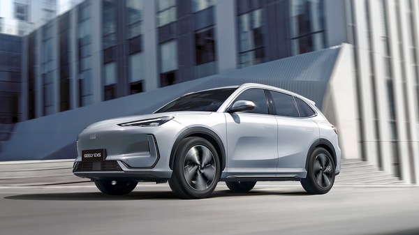 Geely EX5, debutta il Suv elettrico accessibile e hi-tech