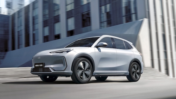 Geely EX5, debutta il Suv elettrico accessibile e hi-tech
