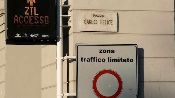 Auto ibride in ZTL: il codice della strada dice sì, i comuni fanno cassa