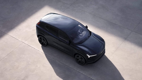 Volvo EX30 Black Edition più accessibile con gli incentivi fino a 11.000 euro