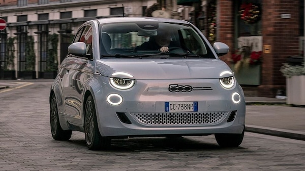 Immatricolazioni auto in Italia: la crescita di settembre non basta a invertire la tendenza negativa del 2025