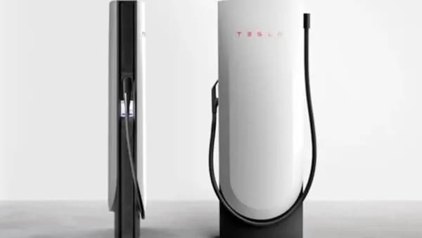 Supercharger V4: Tesla rivoluziona la ricarica ultra-rapida con tempi di attesa minimi