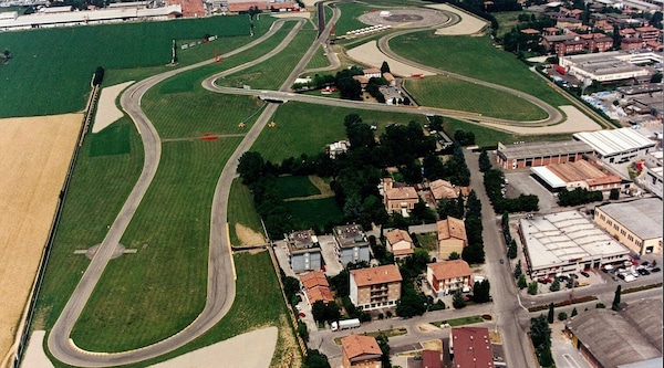 Ferrari e-Vortex, a Fiorano è pronta la pista per i test e lo sviluppo delle nuove vetture stradali