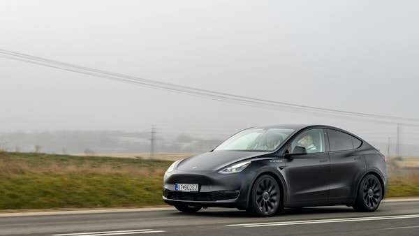 Model Y da 40 mila euro: tutto sulla nuova Tesla “economica”