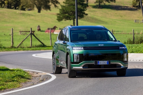 Hyunday Ioniq 9, come va l'ammiraglia elettrica regina del benessere