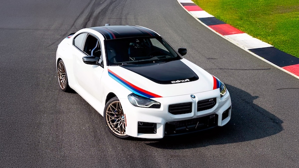 BMW M2 Turbo Design Edition: omaggio alla leggenda del 2002 Turbo