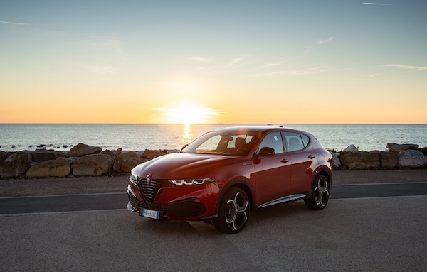 Alfa Romeo Tonale facelift su strada