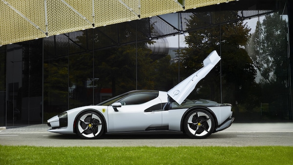 Ferrari SC40