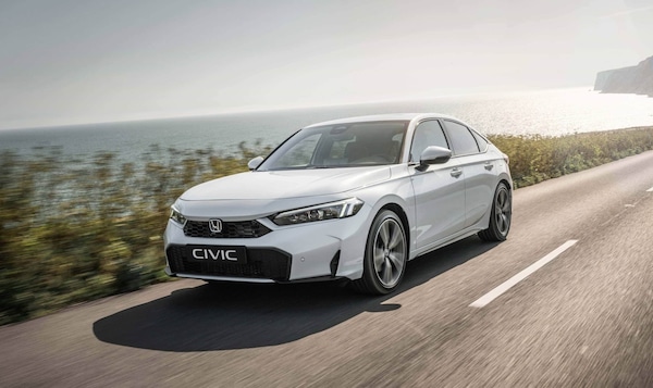 Honda Civic 2026, restyling e tecnologia rinnovata