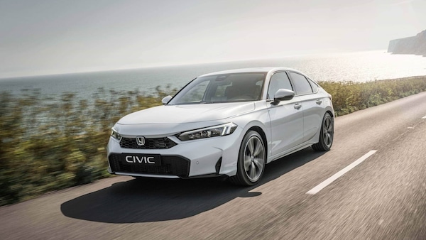Honda Civic 2026, restyling e tecnologia rinnovata