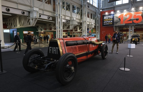 Auto e Moto d'Epoca 2025: come arrivare, biglietti e cosa vedere a Bologna
