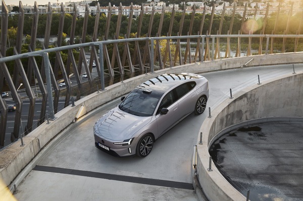 Volvo ES90 2025